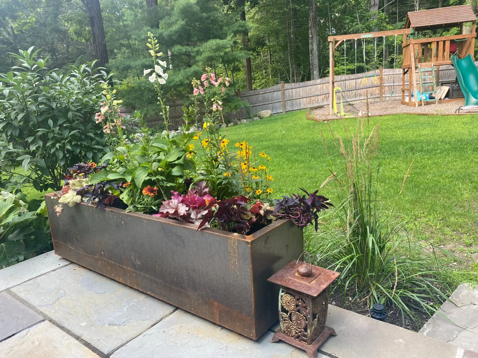 Seasonal container planting